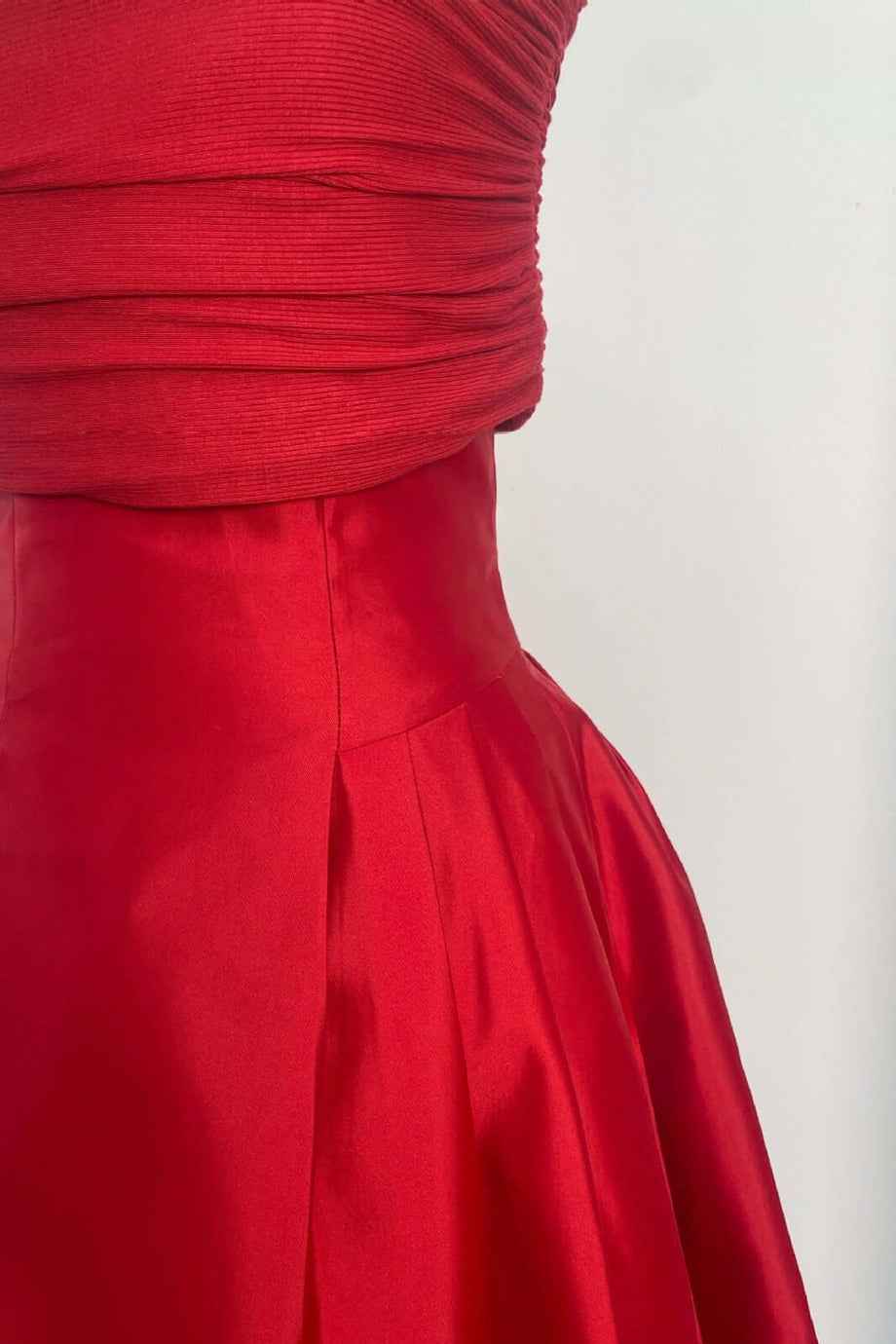 Carmina Κόκκινο Μίντι Φόρεμα με Παρτούς Ώμους | Γυναικεία Φορέματα - Evening dresses| Carmina Red Off-Shoulder Midi Dress