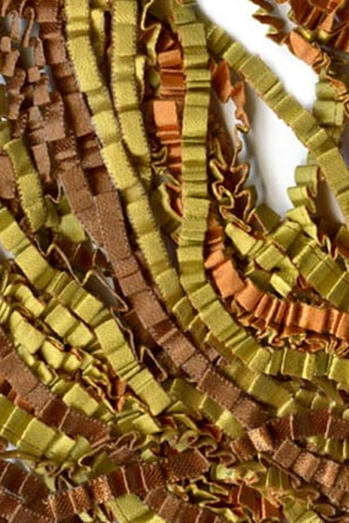 Essilp KL325 Kleurrijke stoffen ketting