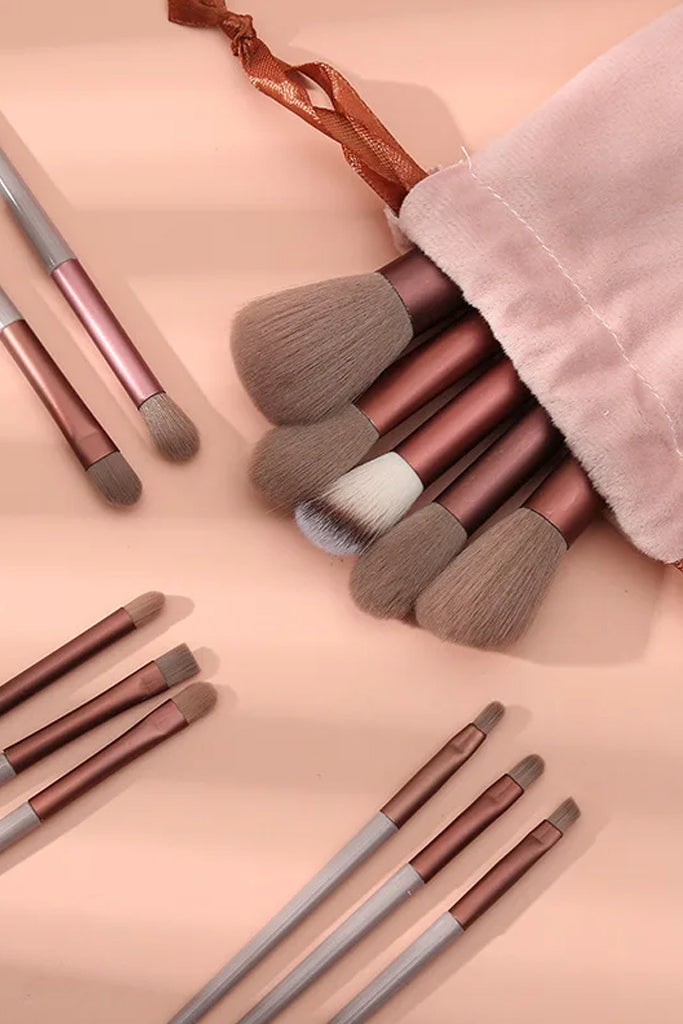 Adore make-upborstelset