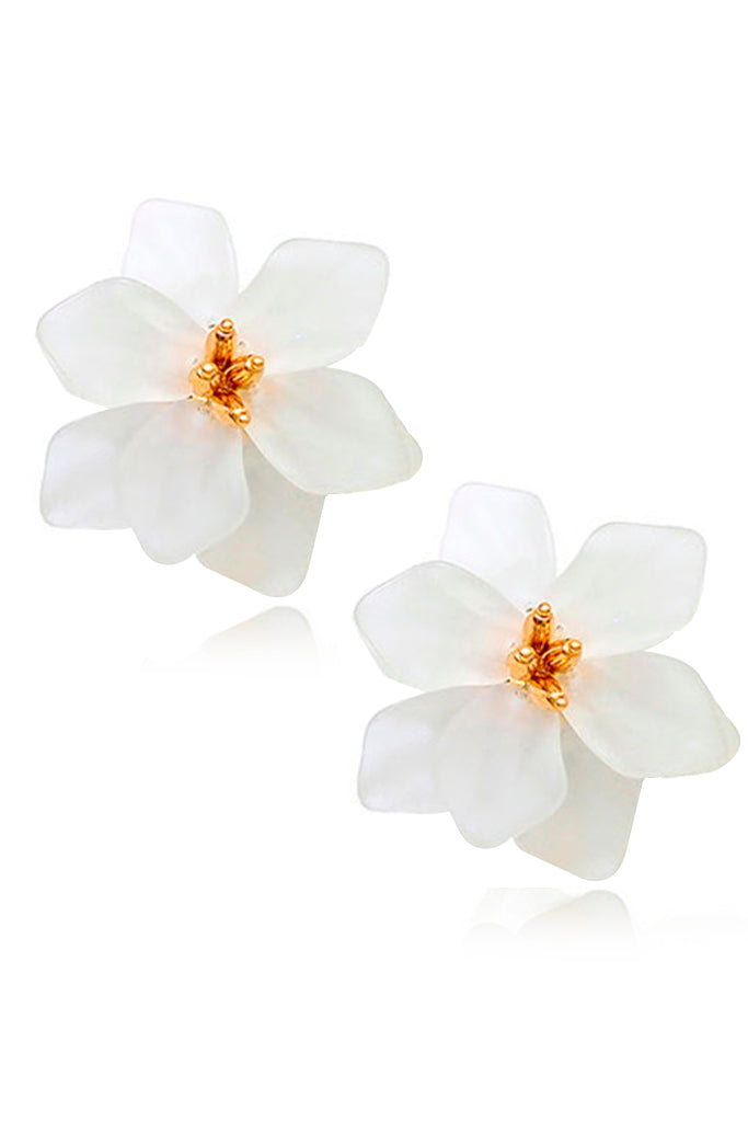Bloeiende witte bloem oorbellen