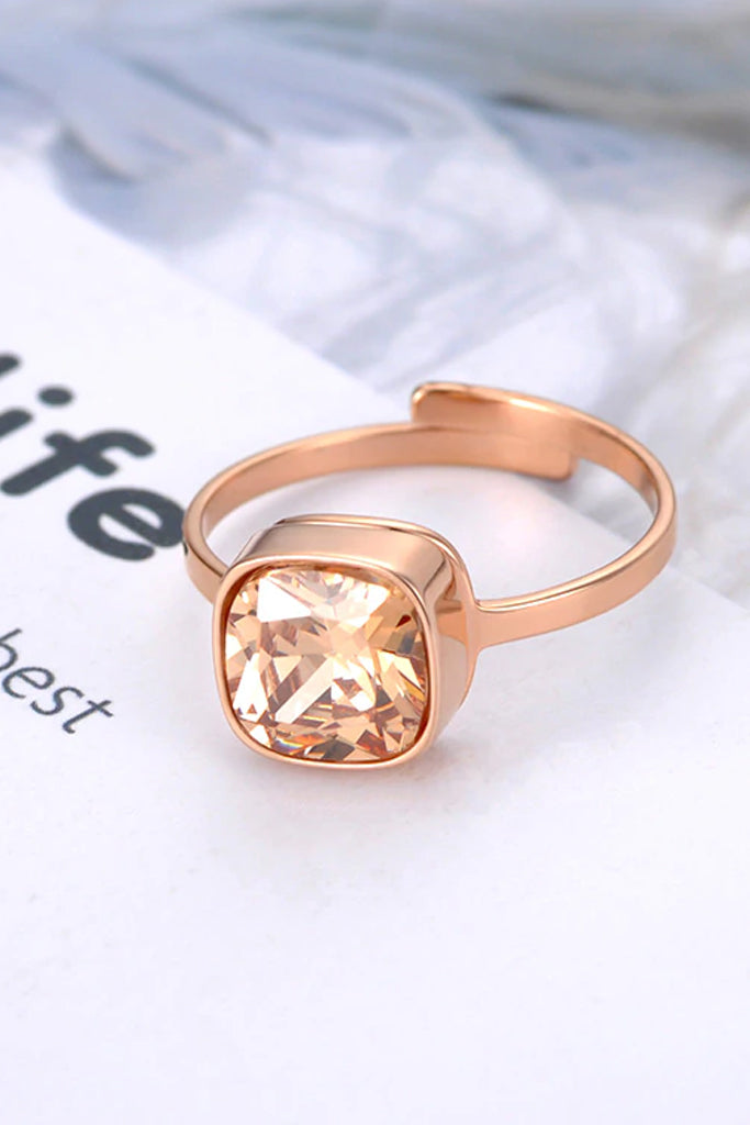 Lotte kristallen ring in rosé goud