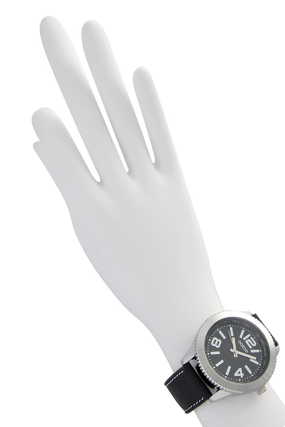 C3844 Zilverkleurig horloge met zwarte leren band